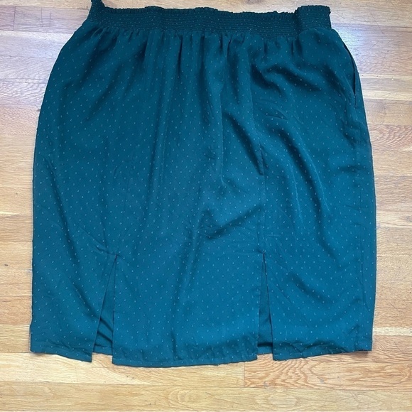 Universal Standard Green Swiss Dot Slit Midi Skirt - Picture 7 of 11